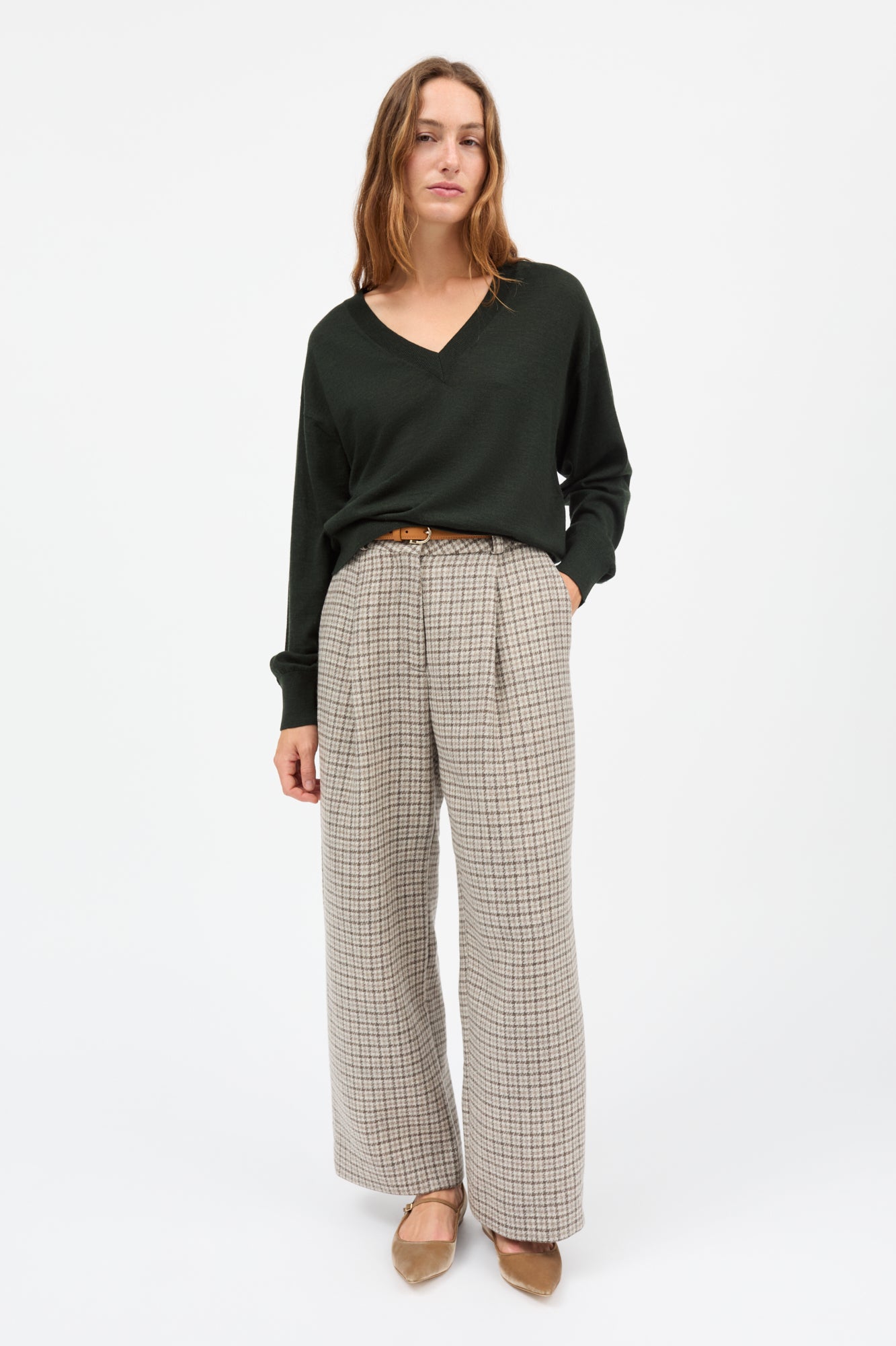 Skall Studio Amethyst V-neck jumper Jumper Dark pine